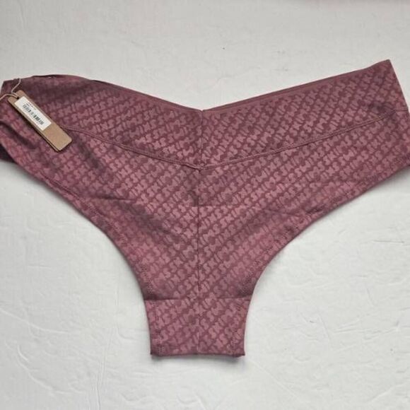 Skims CHEEKY Logo panty Nwt - Picture 4 of 8